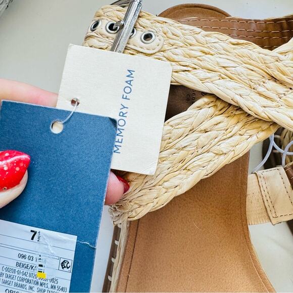 NEW TARGET UNIVERSAL THREAD White Beige Platform Wedge Heel Sandals Slides 7.5 - Picture 9 of 11